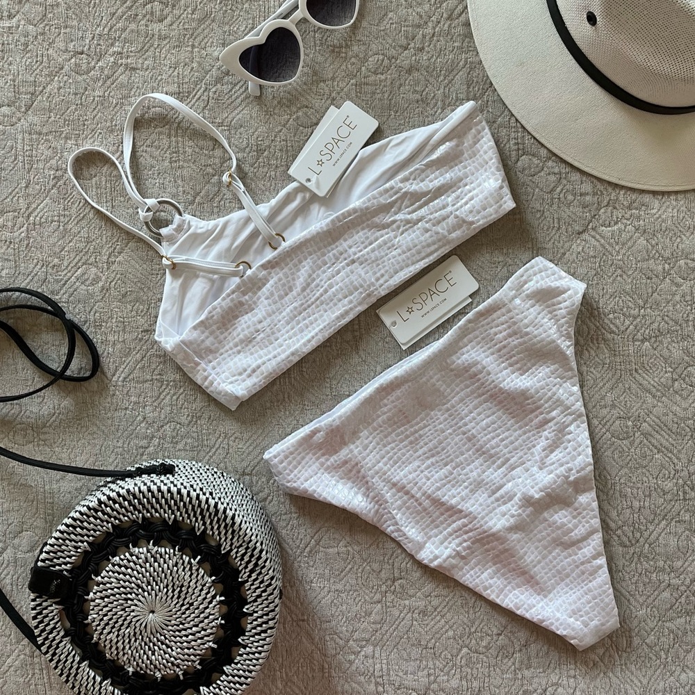 NEW! LSpace Set Indiana top and Jones Bottom Bitsy in gloss white gator - Picture 12 of 15